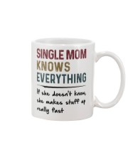 SINGLE MOM KNOWS EVERYTHING Mug tile