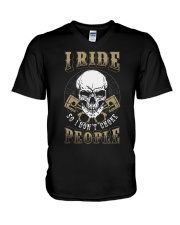 I RIDE SO I DON'T CHOKE PEOPLE - MB329 V-Neck T-Shirt tile