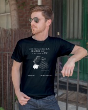 Una nota super la semper est canendum fa Classic T-Shirt lifestyle-mens-crewneck-front-2
