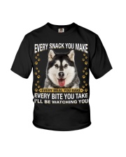 Alaskan Malamute Watching Youth T-Shirt tile