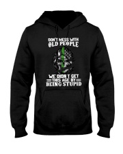 Skull Thin Green Line Don't Mess With Old People T-Shirt Mens Cool Sayings Shirt Gifts Hooded Sweatshirt tile