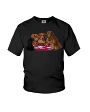 dachshund playing poker Youth T-Shirt thumbnail