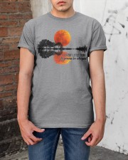 Every Little Things Is Gonna Be Alright Classic T-Shirt apparel-classic-tshirt-lifestyle-31