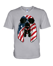Bloodhound American Flag Pattern T Shirt Women Men V-Neck T-Shirt thumbnail