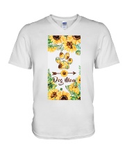 Dog mom Mother's day V-Neck T-Shirt tile