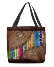Love quilting All-over Tote front