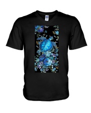 Ttl Den Bo Trang V-Neck T-Shirt tile