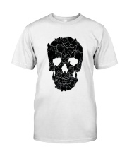 Skull and black cats Classic T-Shirt front