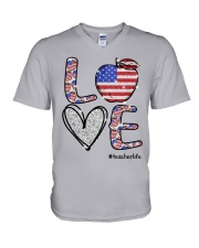 Love independence day V-Neck T-Shirt tile