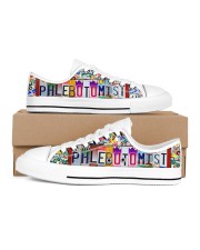 shoe plate phlebotomist Men's Low Top White Shoes inside-right-outside-right