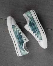 xray-teeth Men's Low Top White Shoes aos-complex-men-white-high-low-shoes-lifestyle-inside-left-outside-left-01
