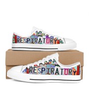 shoe plate respiratory Women's Low Top White Shoes tile