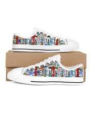 shoe plate medical assistance Men's Low Top White Shoes inside-right-outside-right
