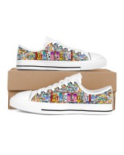 shoe plate gynecologist Men's Low Top White Shoes inside-left-outside-left