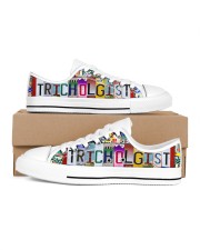 shoe plate trichologist Men's Low Top White Shoes inside-right-outside-right