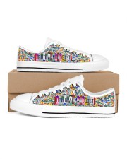 shoe-plate-ophthalmologist Men's Low Top White Shoes inside-right-outside-right