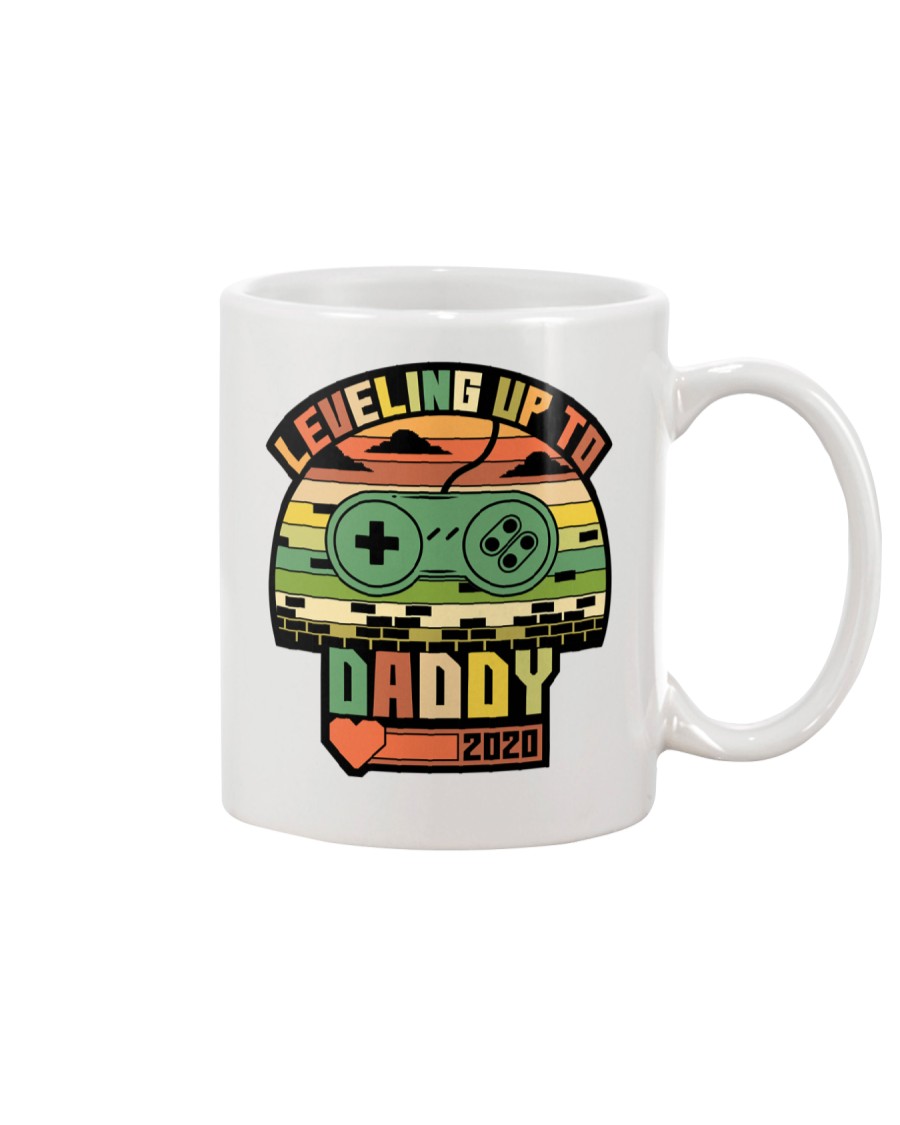 Leveled Up To Dad 2020 Mug