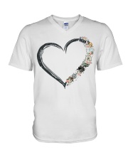 I love photography V-Neck T-Shirt tile