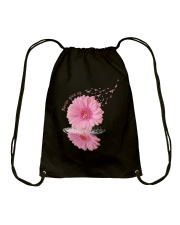 Never give up Drawstring Bag tile