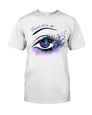 Never give up Classic T-Shirt front