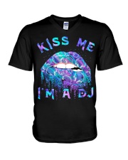 Kiss me I'm a DJ V-Neck T-Shirt tile