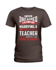 Marrying a Supersexy Teacher Ladies T-Shirt thumbnail
