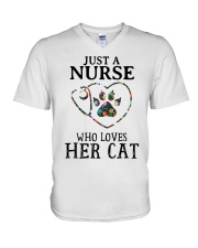 Nurse - Loves her cat V-Neck T-Shirt thumbnail