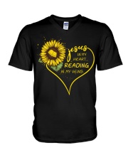 Librarian - Reading in my veins V-Neck T-Shirt thumbnail