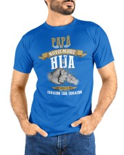 PAPA DE NOVIEMBRE Y SU HIJA CORAZON CON CORAZON Premium Fit Mens Tee custom-t-shirts-premium-fit-men-lifestyle-front-68