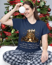 I Do Not Want To Just Read Books I Want To Climb Inside Them And Live There (Front) Classic T-Shirt custom-t-shirts-classic-lifestyle-front-335
