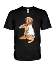 Golden Retriever Mom V-Neck T-Shirt thumbnail