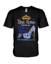 07 de Febrero V-Neck T-Shirt thumbnail