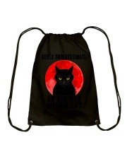 Never Underestimate An Old man  Drawstring Bag tile
