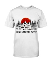 Social Distancing Expert Classic T-Shirt tile