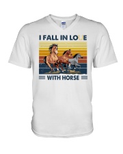 I fall in loue with horse V-Neck T-Shirt tile