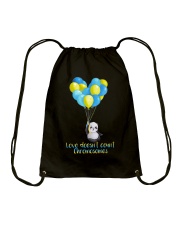 Never give up Drawstring Bag tile