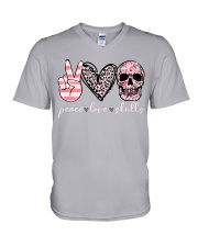 Peace love skulls V-Neck T-Shirt tile