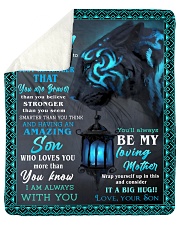 SON TO MOM GIFT- BRAVER STRONGER SMARTER- AMAZING Sherpa Fleece Blanket tile