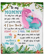 TO MY MOMMY - RIGHT NOW I FEEL THE SAFEST WHEN YOUR ARMS HOLD ME TIGHT Fleece Blanket tile