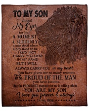 MOM TO SON GIFT - LION A MAN STOOD - PROUDEST Fleece Blanket tile