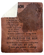 MOM TO SON GIFT - LION A MAN STOOD - PROUDEST Sherpa Fleece Blanket tile