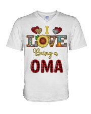 I Love Being A Oma V-Neck T-Shirt tile
