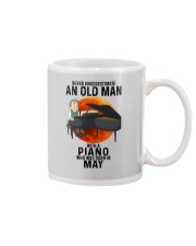 05 piano old mannn never Mug tile