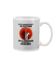 saxophone old man 11 Mug tile