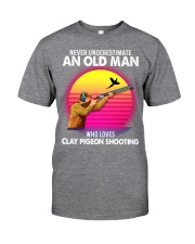 black old Clay pigeon shooting Classic T-Shirt tile