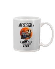 04 drumset old man Mug tile