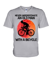 03 hat cycling old man V-Neck T-Shirt tile