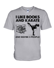 likebook-karate nu V-Neck T-Shirt tile