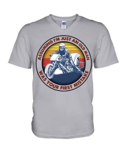 assuming-old manmotorcycle-drag-racing V-Neck T-Shirt tile