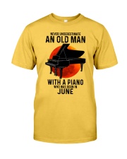 06 piano never old man Classic T-Shirt front
